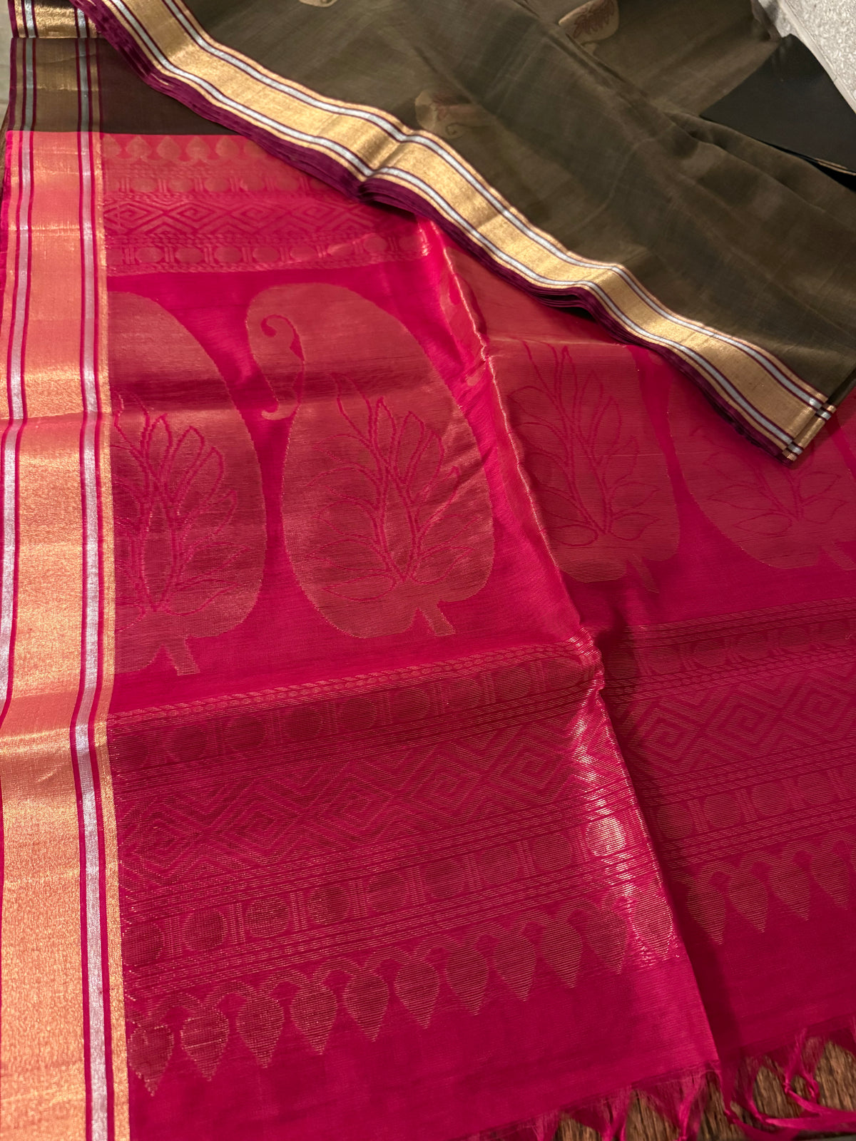 Olive Brown & Rani Pink Silk Cotton Saree